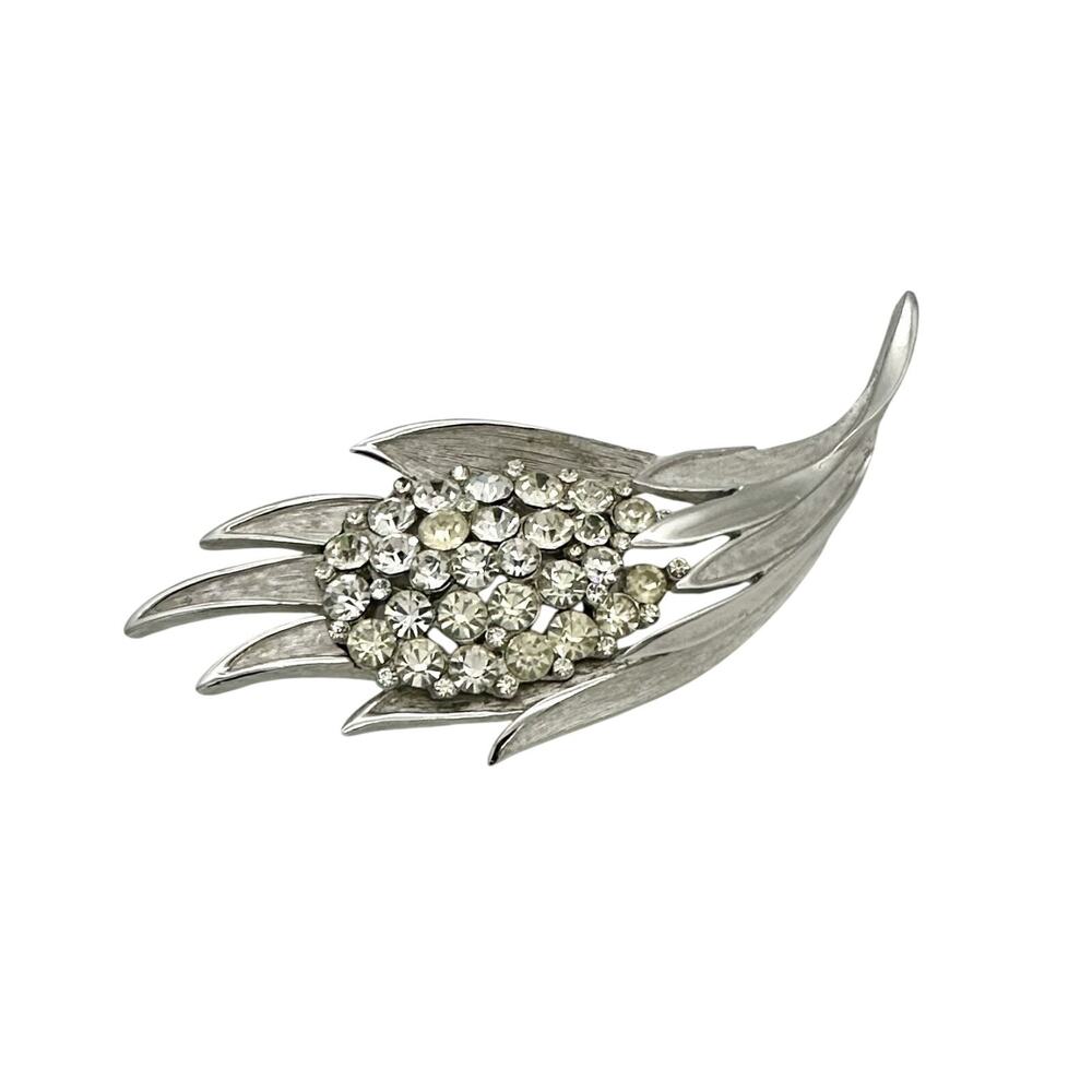 Vintage Crown Trifari Rhinestone Brooch Pin Signed Floral Silver Tone - Picture 3 of 7